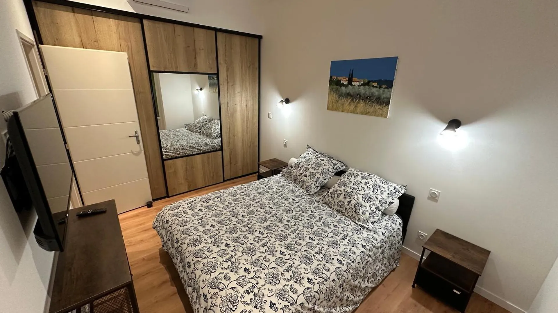 Silines Apartment Hyeres